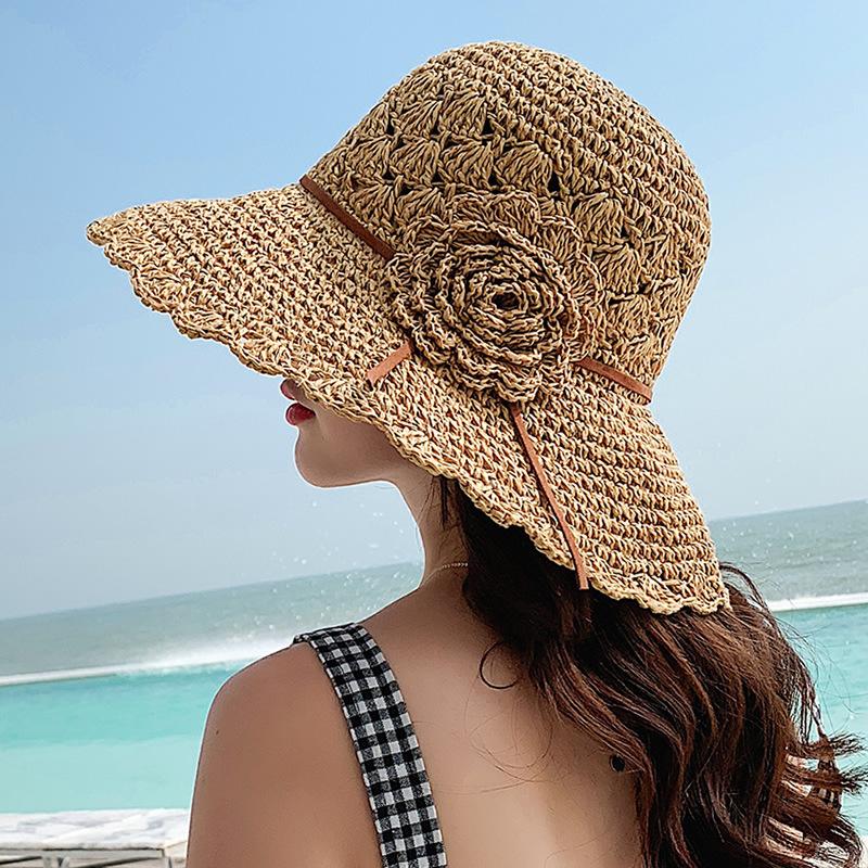 Cappello di Paglia Uncinetto Fatto a Mano Estivo da Donna con Ampia Tesa Cappello da Sole con Decorazione Floreale Pieghevole Protezione UV Cappello da Spiaggia