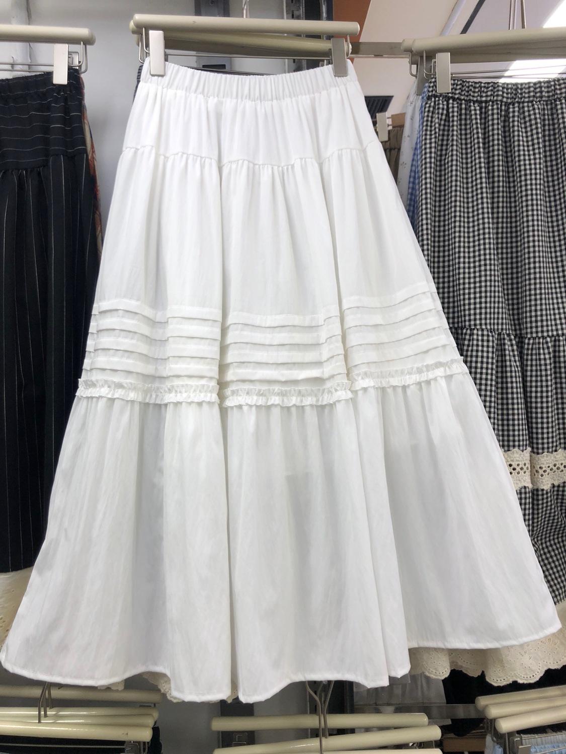 

2025 весна романтика нежный ветер тяжелая промышленность плиссировка сращивание средняя и длинная А-образная большая юбка-качели полудлинная юбка-зонтик one size fits all