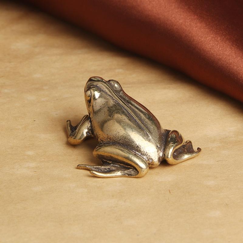 Solid Brass Vintage Frog Desktop Ornament Realistic Toad Topper Creative Wealth-Attracting Tea Pet Old Copperware Wholesale