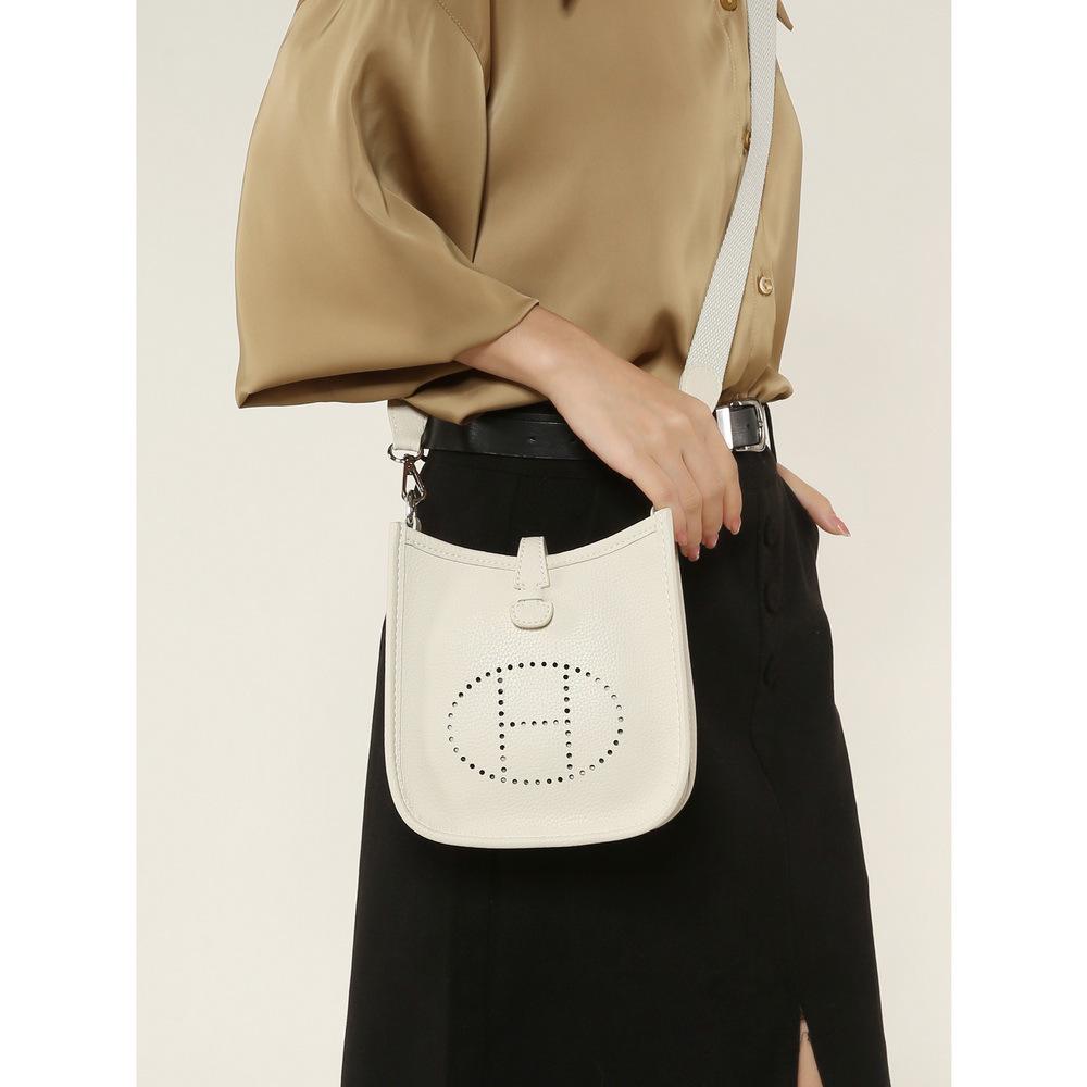 Evelyn Women's H-Letter Mini Shoulder Bag - Fashionable Hollow Design for Mobile Phone