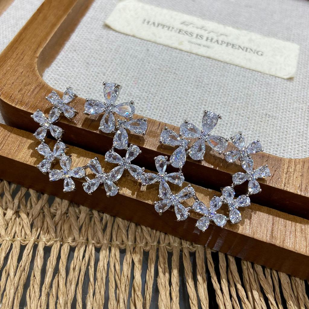 Light Luxury White Zircon Flower Earrings Women'S Design Sense Personality Temperament Earrings Fashion High Sense Earrings