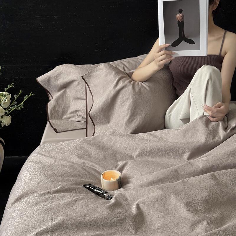 OEING Autumn/Winter 4-Piece Bedding Set