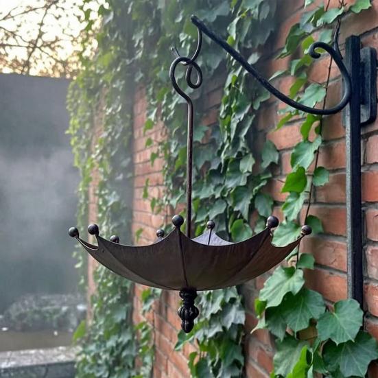 Mangiatoia per Uccelli a Forma di Ombrello Decorativa in Metallo da Esterno Appesa Mangiatoia per Colibrì a Ombrello Rovesciato Vassoio con Gancio per Cortile Balcone