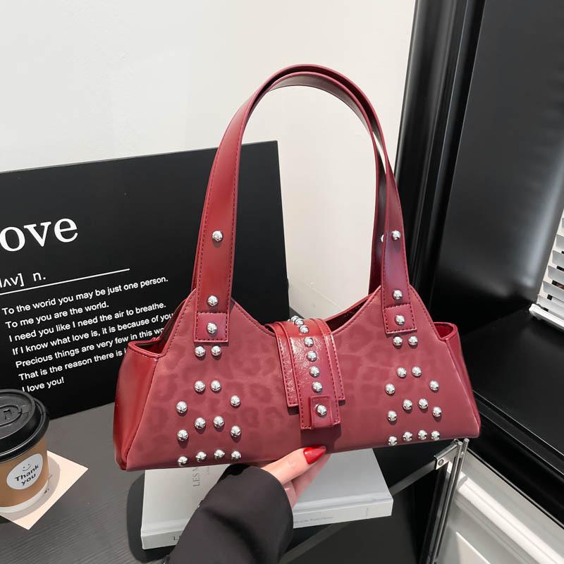 High-end Handbag, Small Handbag, Niche Design Sense, Underarm Bag, Riveted Functional Baguette Bag