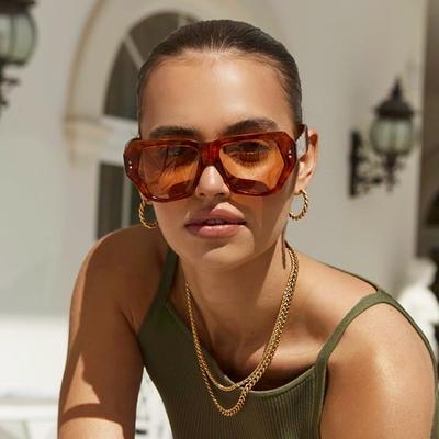 Butterfly Rivet Sunglasses European And American Trend Street Photography Retro Ins Sunglasses Fashion
