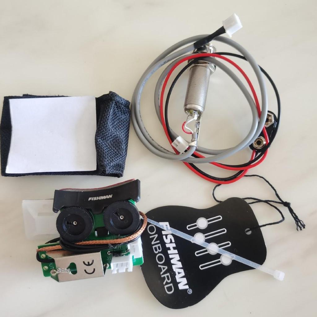 Fishman Presys Blend Acoustic Guitar Pickup Preamp Compatible