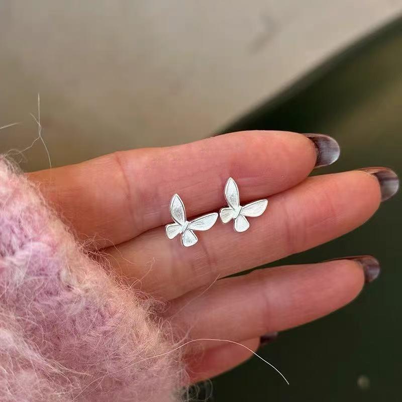 Raising Ear Holes, Small Stud Earrings for Women, Simple, Sweet, Small and Fresh Earrings, Niche Design, Versatile Earrings