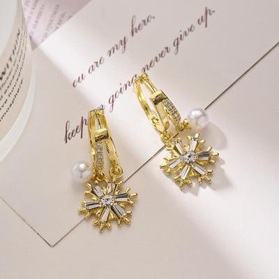 Elegant Christmas Zircon Snowflake & Faux Pearl Stud Earrings