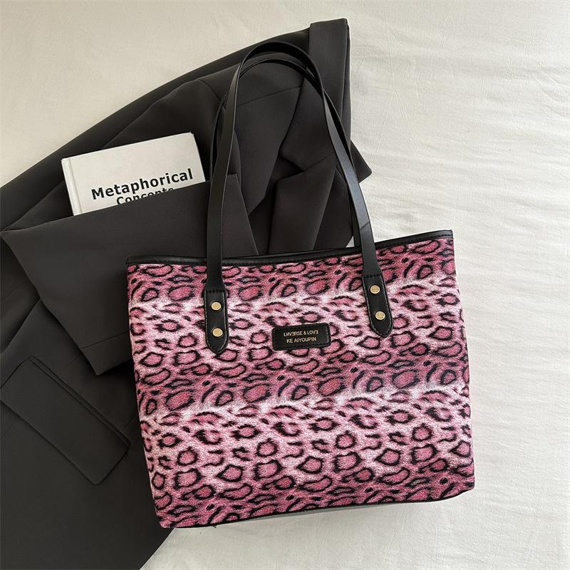Popular textured bag women's 2025 autumn and winter new leopard print tote bag women's large-capacity commuting shoulder bag