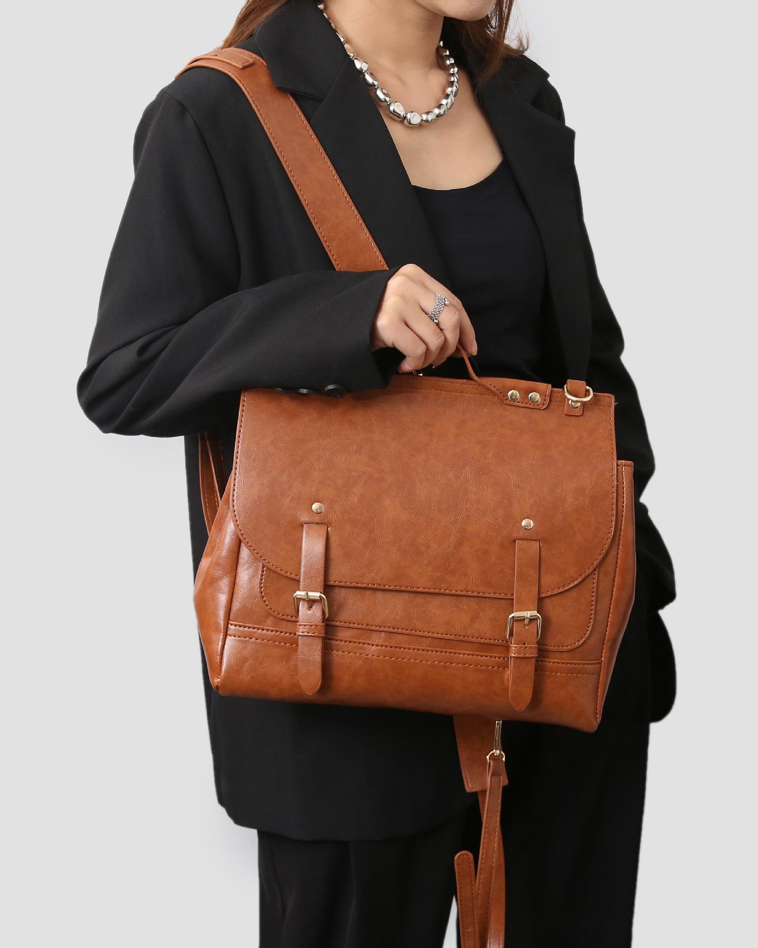 

Нишевый Ретро Рюкзак-кроссбоди Почтальонская сумка Высококлассное ощущение британского студенческого стиля Рюкзак Кембриджского университета тройного назначения коричневый