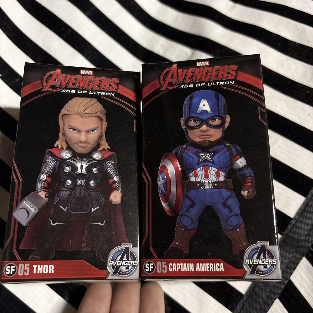 

[USED] Avengers Figures