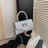And Fashionable Gentle Bow And Shiny Single Shoulder Chain Bag For Daily Outings