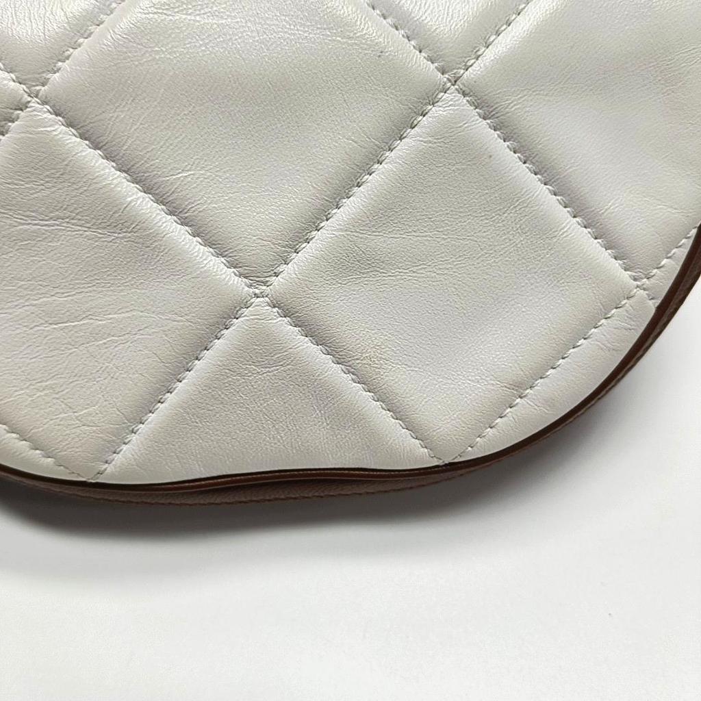 [Pre-Owned] Olympia Quilted Lambskin Half-Moon Bag - Very Good #1R5UGIX