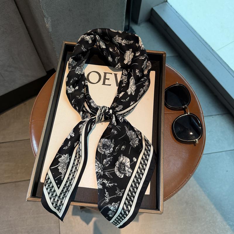 Light luxury high-end large triangular scarf women's soft twill silk classic versatile scarf shoulder white-collar office scarf silk scarf