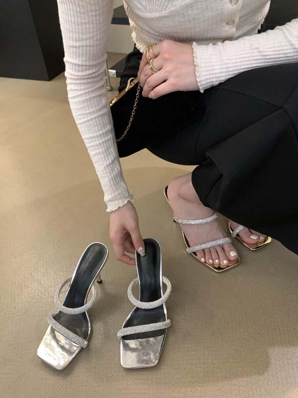 Beautiful High-heeled Sandals Women's New Models with Skirts, Cool Slippers, Square-headed Rhinestone Slips.