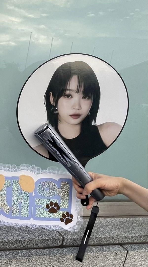 

[USED] LE SSERAFIM Chaewon Fan