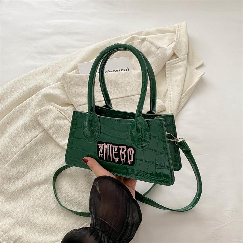 

Летняя новая модная и дорогая сумка через плечо, повседневная, популярная в этом году сумка через плечо с нишевым дизайном, маленькая квадратная сумка