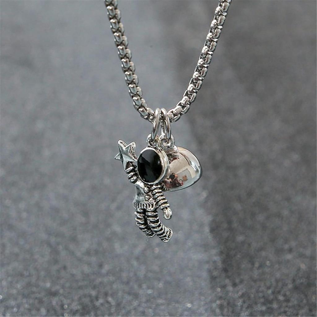 Caiyao 2Pcs Stainless Steel Mutual Attraction Couples Matching Spaceman Pendant Necklace Astronaut Promise Necklace for Women Men Friends Him Her