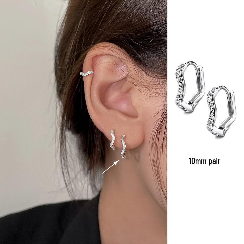 Versatile Women's Ear Jewelry: Sleep-Friendly Studs, Cartilage Earrings, Ear Cuffs, Ear Clips, Rings in Fashionable Cold Style.