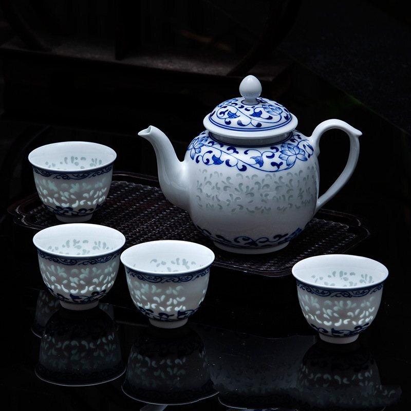 Shangqi Hand-Painted Blue and White Hollow Ceramic Tea Set