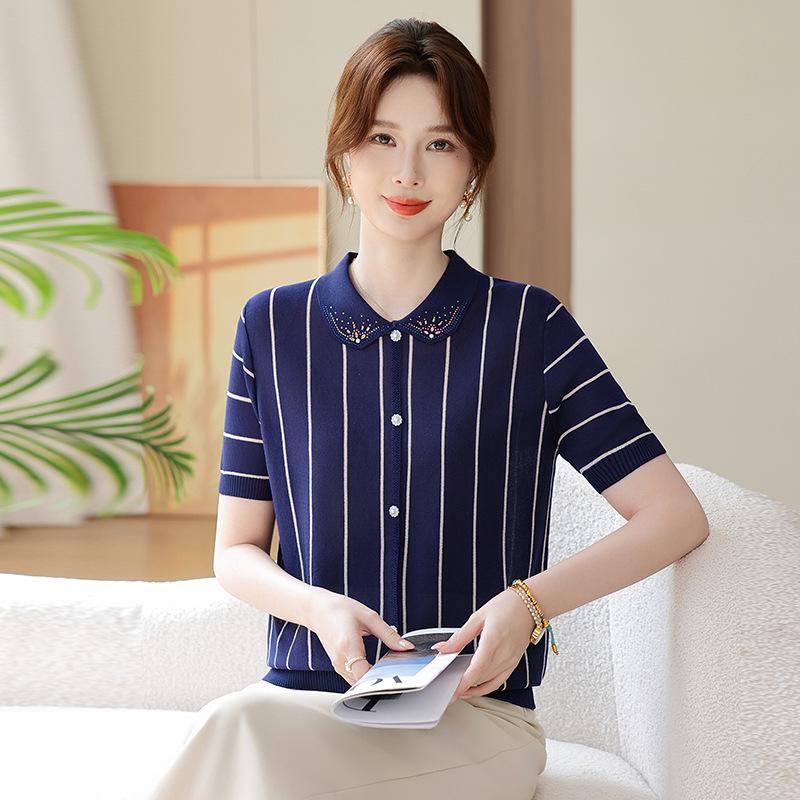 

Knitted Lapel Top for Middle-Aged Women: Short-Sleeved Summer Wear for Mothers 4XL (135-150 lbs) темно-синього кольору