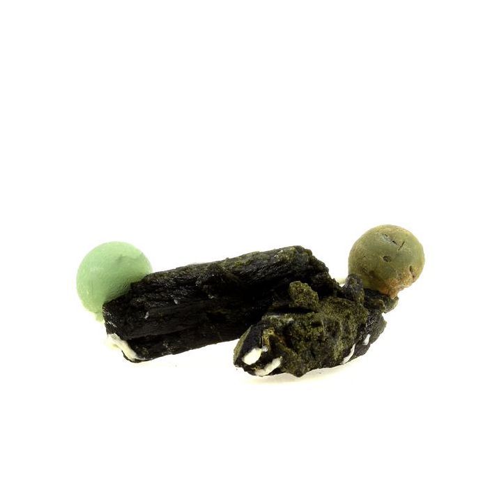 Pierres et Minéraux. Prehnite + Epidote + Stilbite. 513.5 ct. Diamonkara, Kayes, Mali.