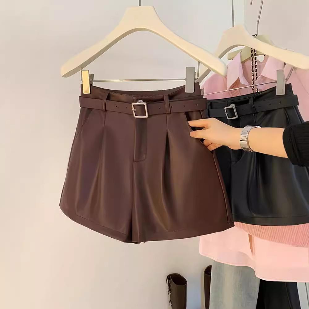 

2024 Autumn Women s Khaki PU Leather Wide-Leg High-Waisted Bootcut Slimming Shorts S [81-90 lbs]