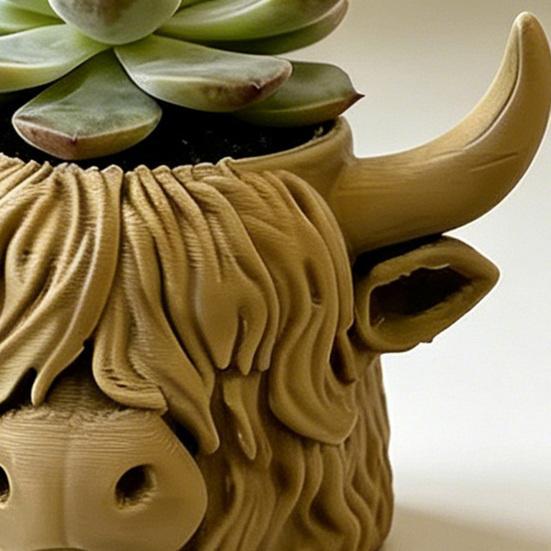 Highland Cow Planter 3D Printed Cute Animal Flower Pot Mini Cow Plant Container for Indoor Outdoor Desk Patio Garden Decor