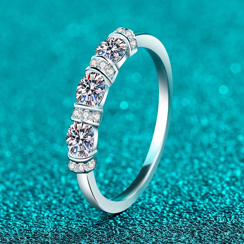 Yin Baichuan D-Shaped S925 Sterling Silver Moissanite Ring for Women - Versatile, Exquisite, Perfect Gift