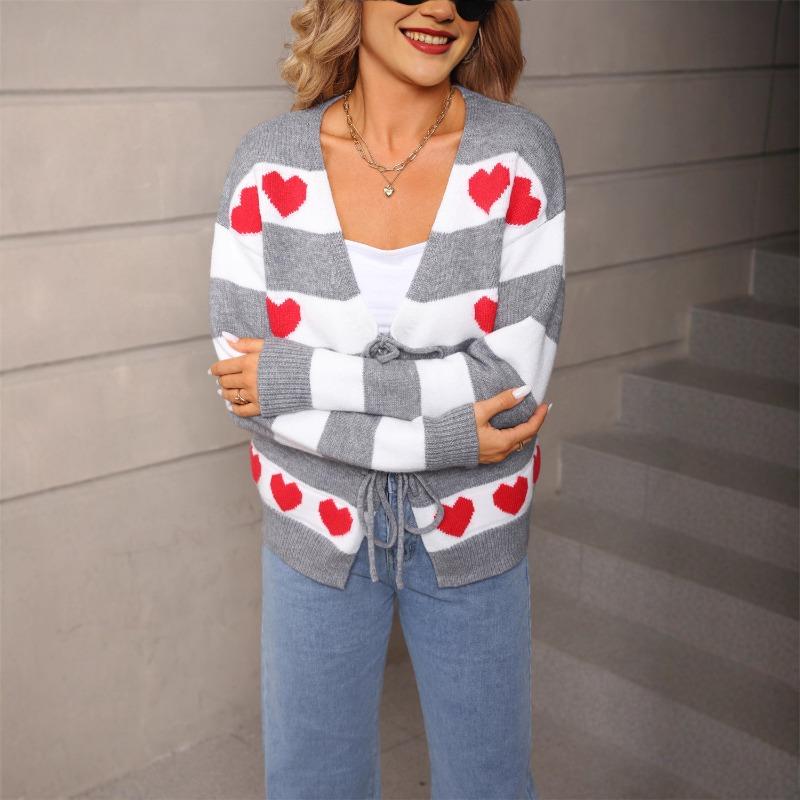 

2025 New Versatile Ins Love Sweater Knitted Jacket for Women S серый