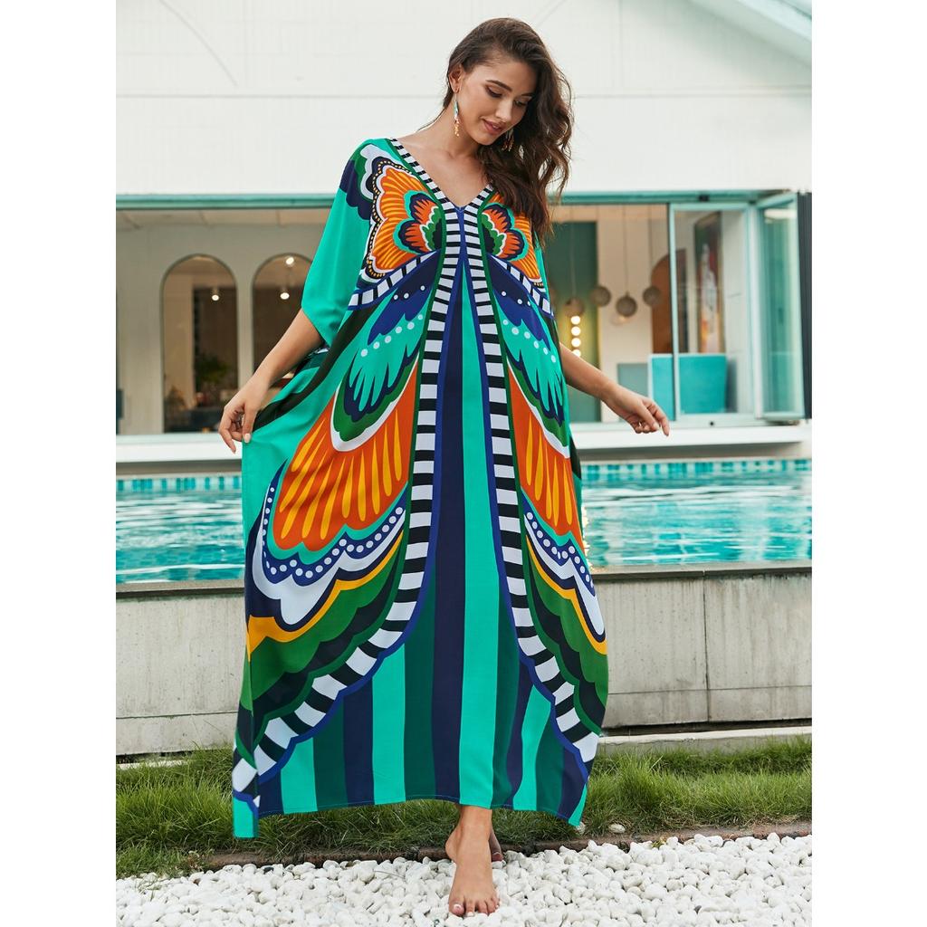 Beach dress, long dress, loose robe, bikini swimsuit, overcoat, sunscreen shirt.