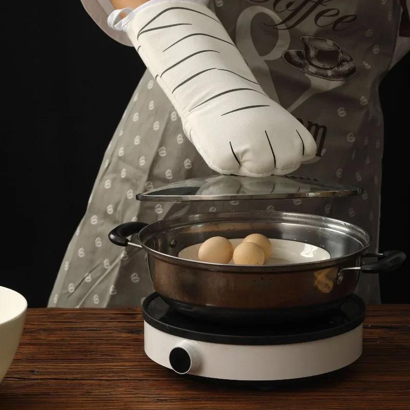 1Pcs Oven Glove Cute Cat Paws Pattern Anti-Scalding Mitts Microwave Cotton Heat Resistant Glove Cooking Tools Kitchen Gadgets