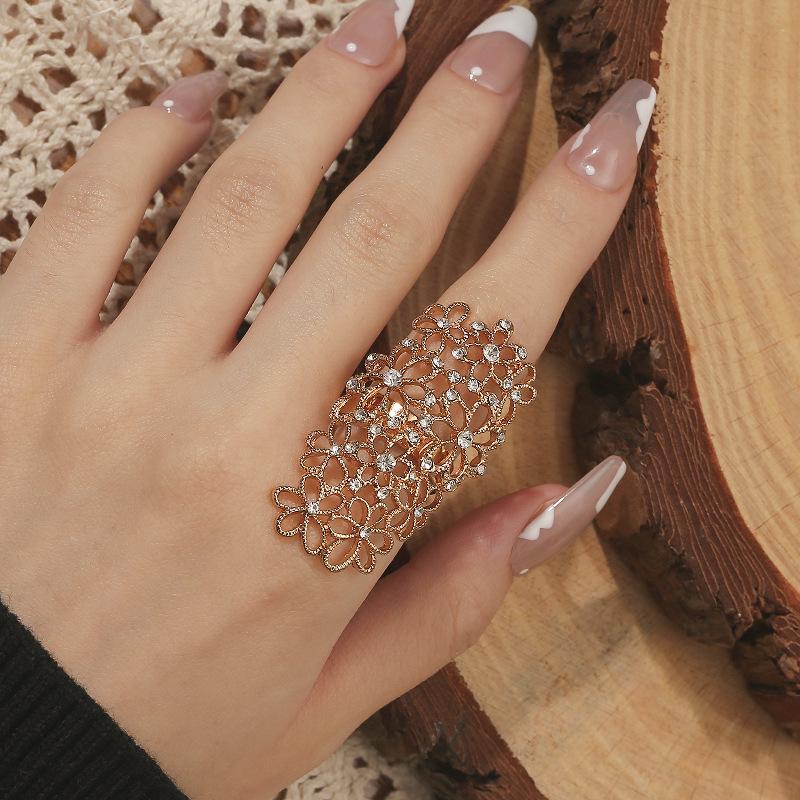 

Retro Cross-Border Zinc Alloy Diamond Inlaid Ring - Fashionable Temperament Hand Jewelry Adjustable Opening
