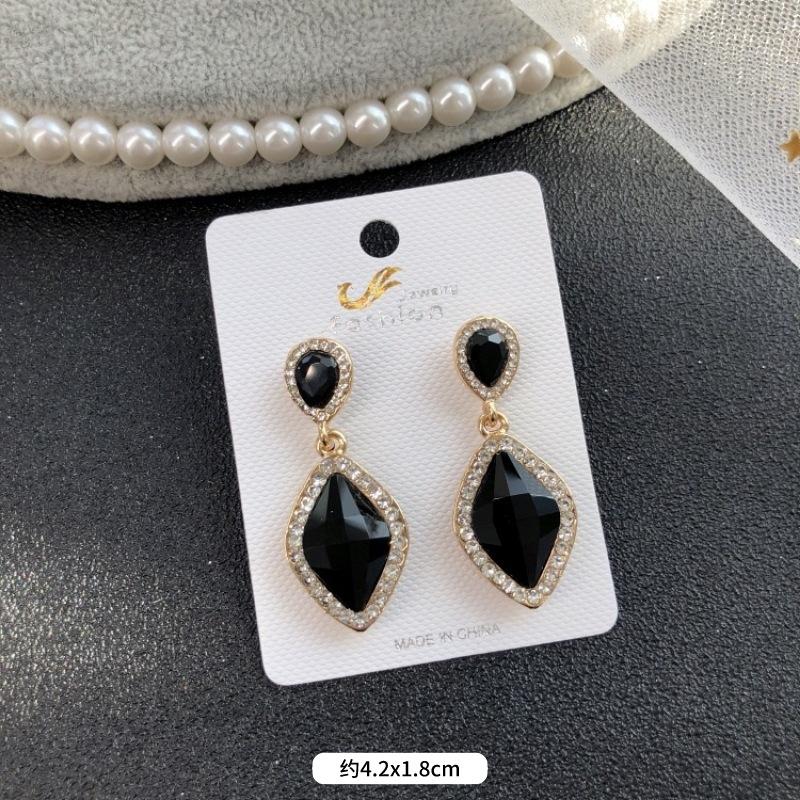 Retro temperament celebrytki kryształowe kolczyki sztyfty z diamentami, damskie luksusowe super błyszczące kolczyki z frędzlami na przyjęcie, proste kolczyki z kamieniami szlachetnymi