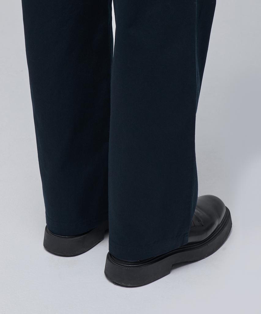 MUSINSA STANDARD Two-Tuck Wide Chino Pants [Navy]