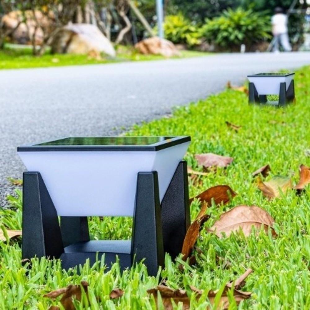 Efficient Solar Powered Column Lights 3 Lighting Modes Solar Post Lights  Fence Decoration