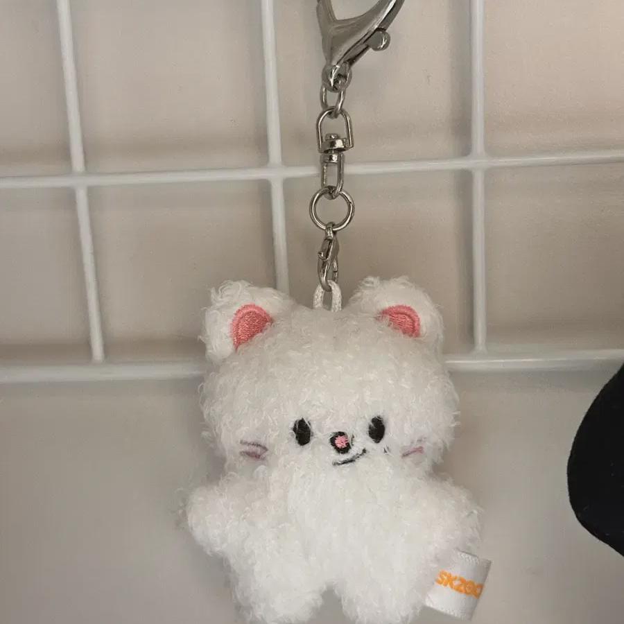 

) Straykids Skzoo Микро Брелок Женилет