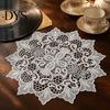 Dekorative Runde Deckchen Weißes Spitzen-Deckchen, Retro-Platzset, Bestickte Tischdecke, Stoff-Untersetzer Elegant für Hochzeit Brautparty Esstisch-Dekoration