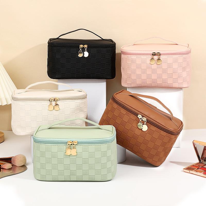 Simple checkerboard cosmetic bag women's high-end sense large-capacity storage bag waterproof portable travel toilet bag
