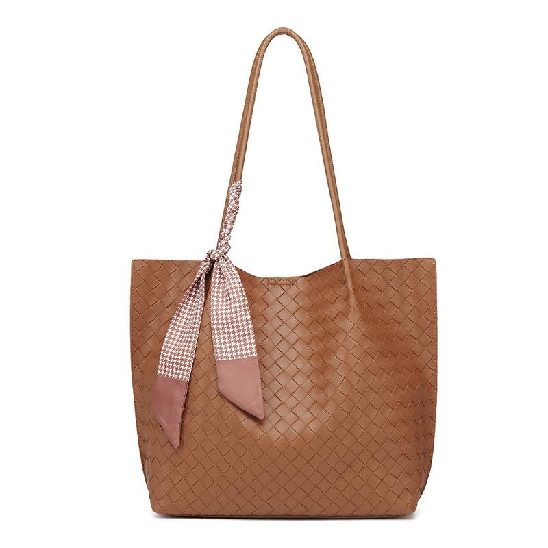 

Bag women s 2025 summer new large-capacity commuter tote bag feeling college students class shoulder women s bag коричневый