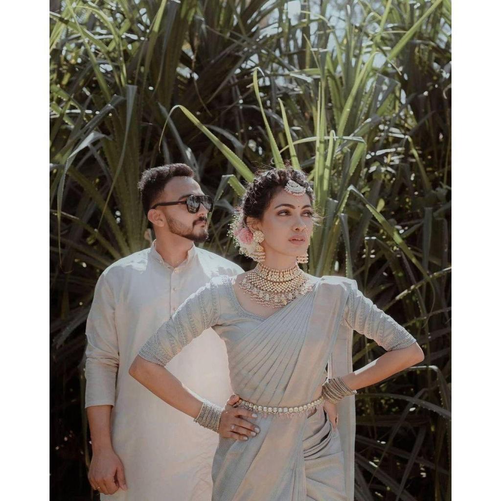 Stylish Wedding Sarre for Women ,Blouse (Need To Be Stitched As Per Size And Fit)