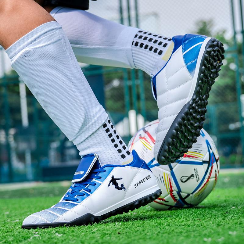 Indoor Men Football Shoes Society Cleats Soccer Shoes Professional Boy Non Slip Football Field Boots Non Slip Fast Match Sneaker