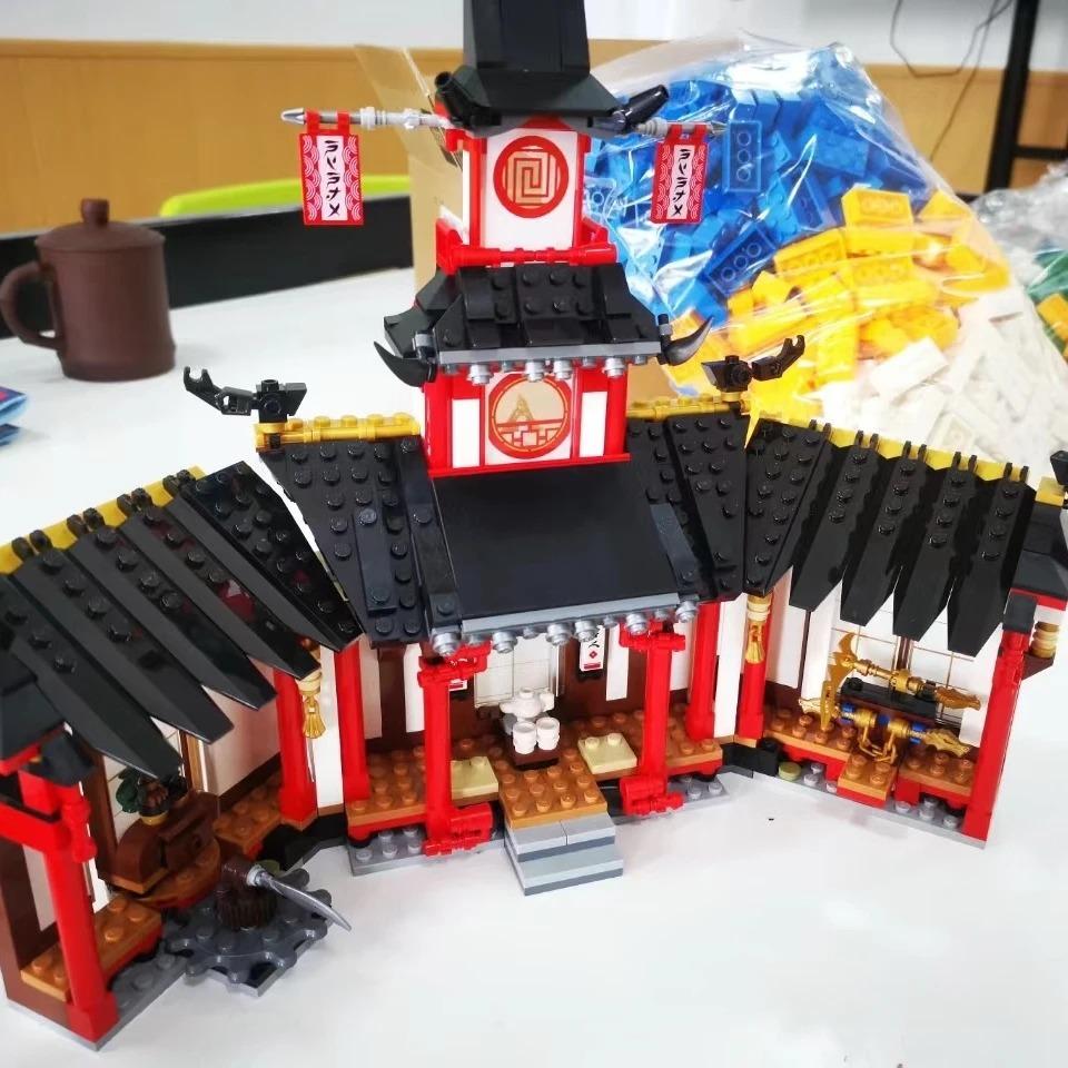 1132pcs Trainingshalle Rotes Haus Kloster von Spinjitzu Bausteine Spielzeug