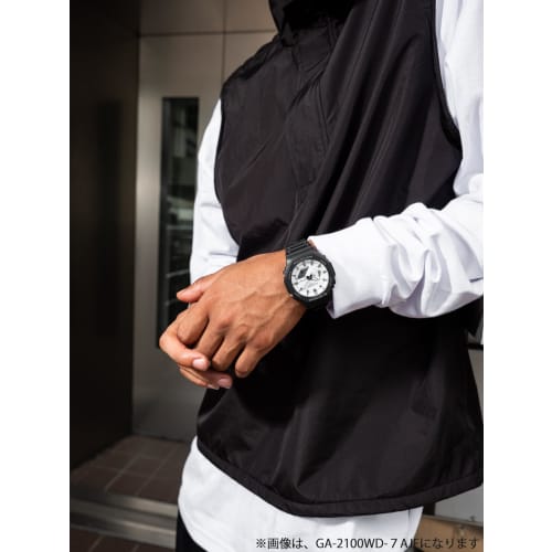 Casio Watch G-Shock Black and Brilliant White Series DW-6900WD-1JF Men's Black