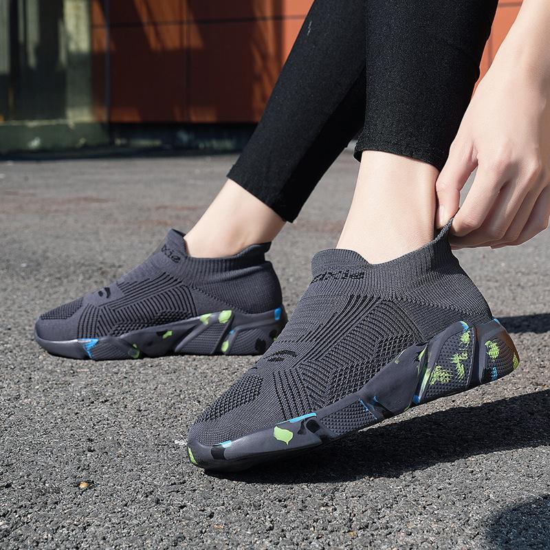 

New lightweight and breathable versatile sports shoes women s casual single shoes large size men s shoes explosion 47