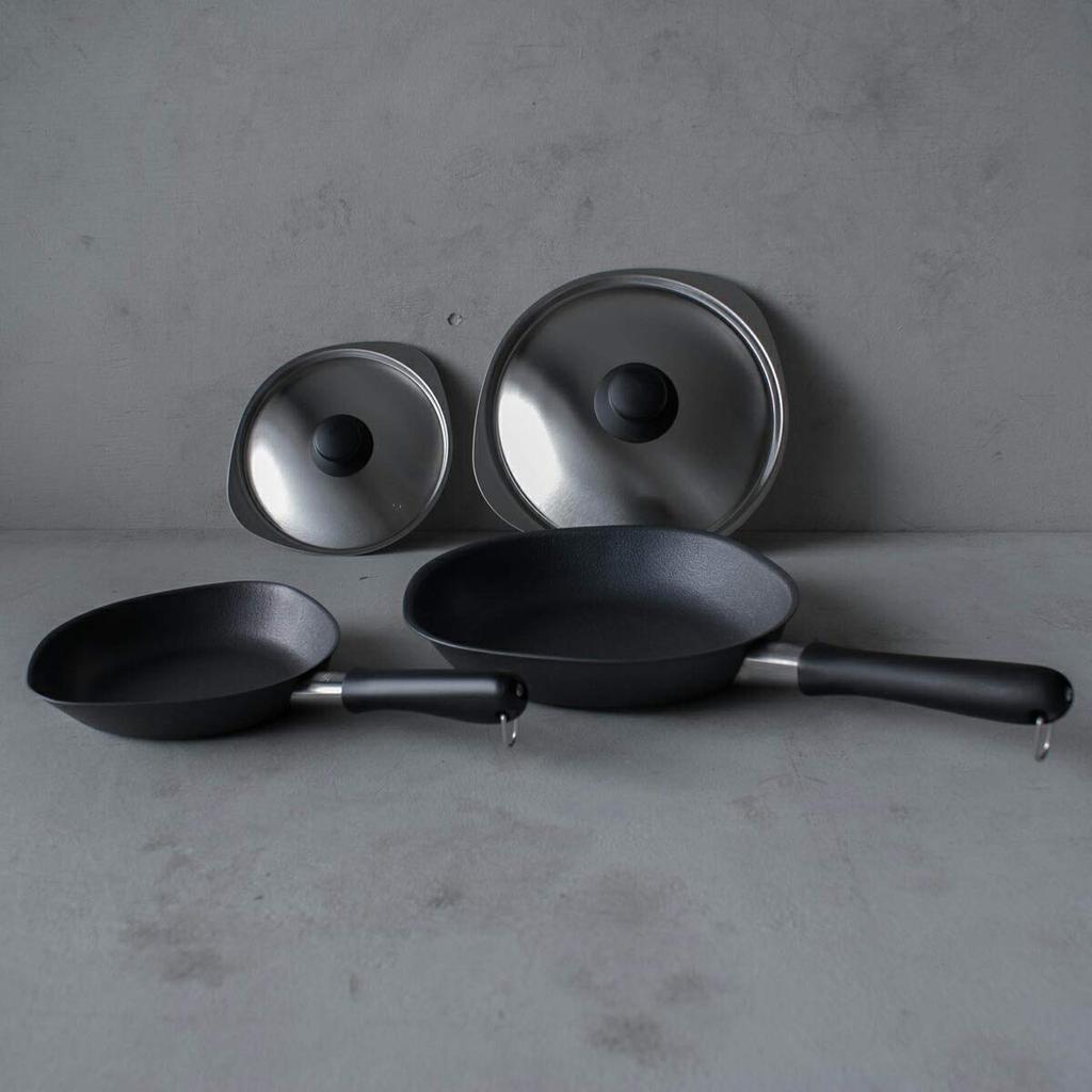 Sori Yanagi Iron Frying Pan with Nitriding and Double Fiber Tsubame Sanjo Designed To Prevent Sticking with Textured Surface Rust-resistant Non-stick