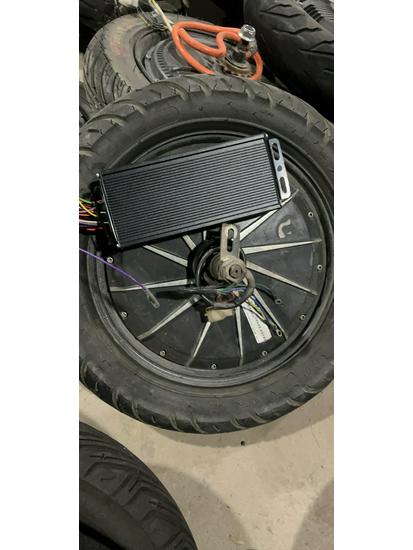 Generalüberholtes 12-Zoll-Elektromotorrad mit 1200W/1500W bürstenlosem Motor und Scheibenbremsen