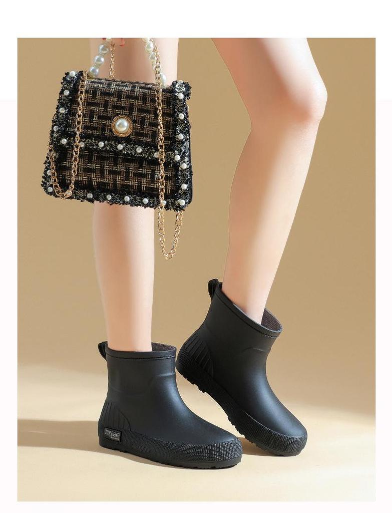 2024 Women's Fashionable Non-Slip Waterproof Rain Boots - Short Tube