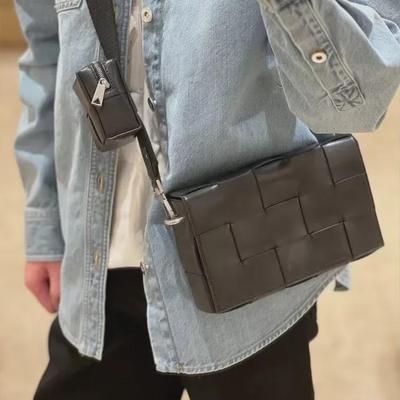 2025 Moda Küçük İnek Derisi Dokuma Omuz Çantası - Günlük, Çok Yönlü, Yumuşak Deri İşe Gidiş İçin Postacı Çantası