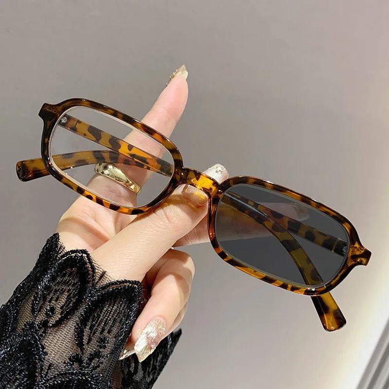 Square-Frame Photochromic Reading Glasses Stylish Women's Fashionable Premium Presbyopia Glasses with Plus Diopters 0 To +4.0
